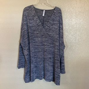 ZENANA OUTFITTERS SIZE 1X NavyBlue/gray soft VNeck oversized long sleeved shirt